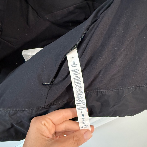 Lululemon Down To The Studio Jacket
Black / Reversible Slub Black Vintage Size 4 - Picture 15 of 16